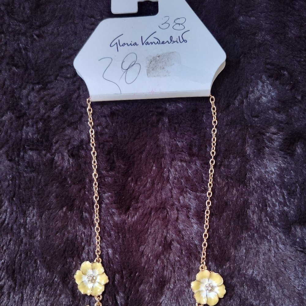 Gloria Vanderbelt Necklace